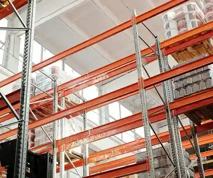 Стеллажи на складе